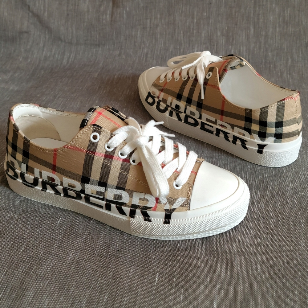 Women's Burberry Checkered Tan House Logo Print Sneakers Size 8 (fits like 7.5)